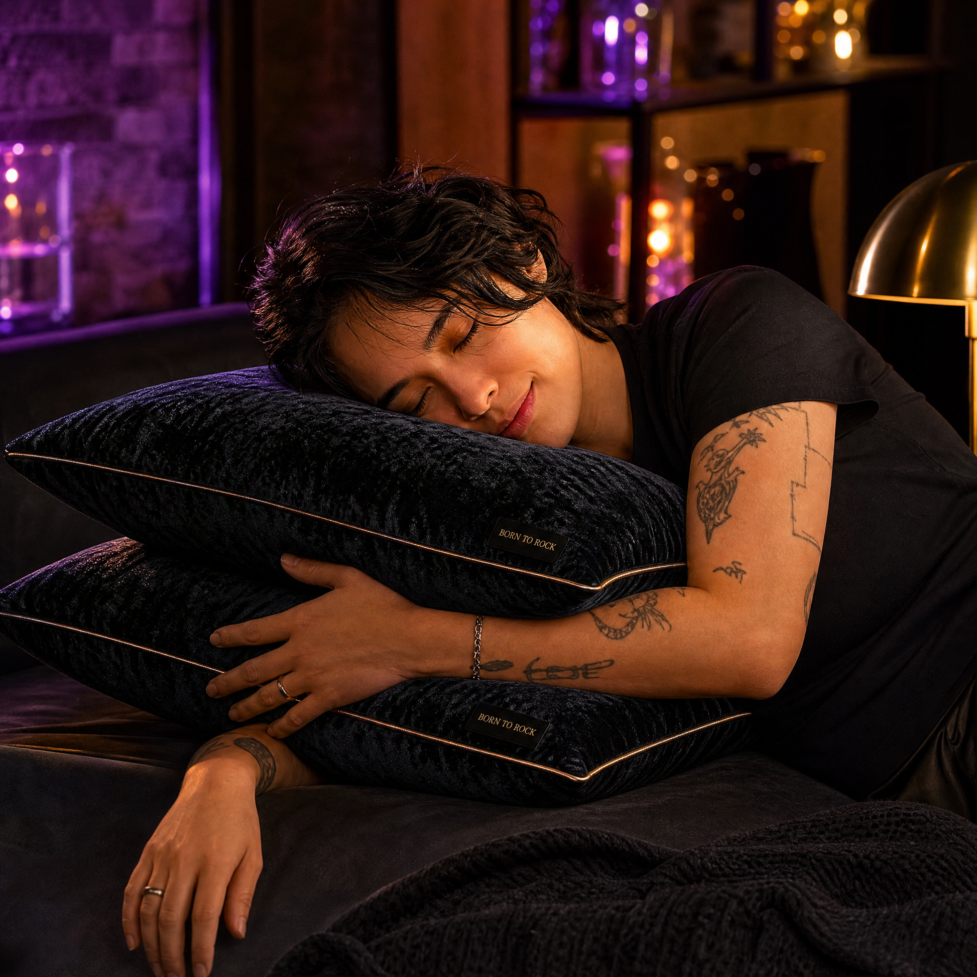 Born to Rock pillows — b03 A 90/10 Feather-and-Down Fill You Can Feel